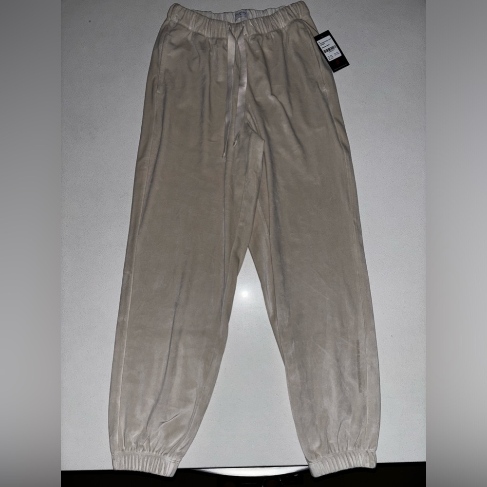 Peloton Velour Elastic Cuff Jogger - Picture 2 of 4